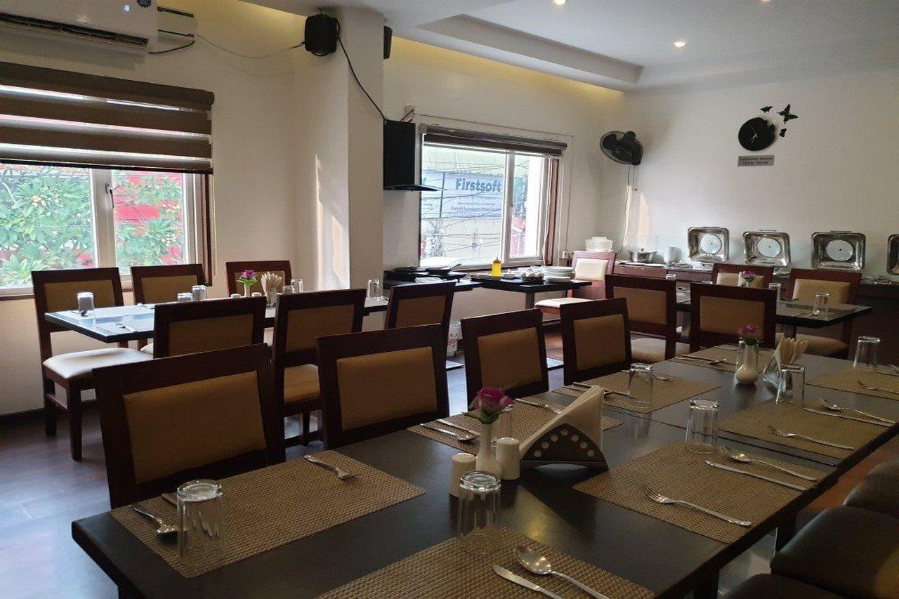 Brownstar Boutique Hotel Madras Buitenkant foto