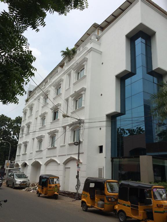 Brownstar Boutique Hotel Madras Buitenkant foto