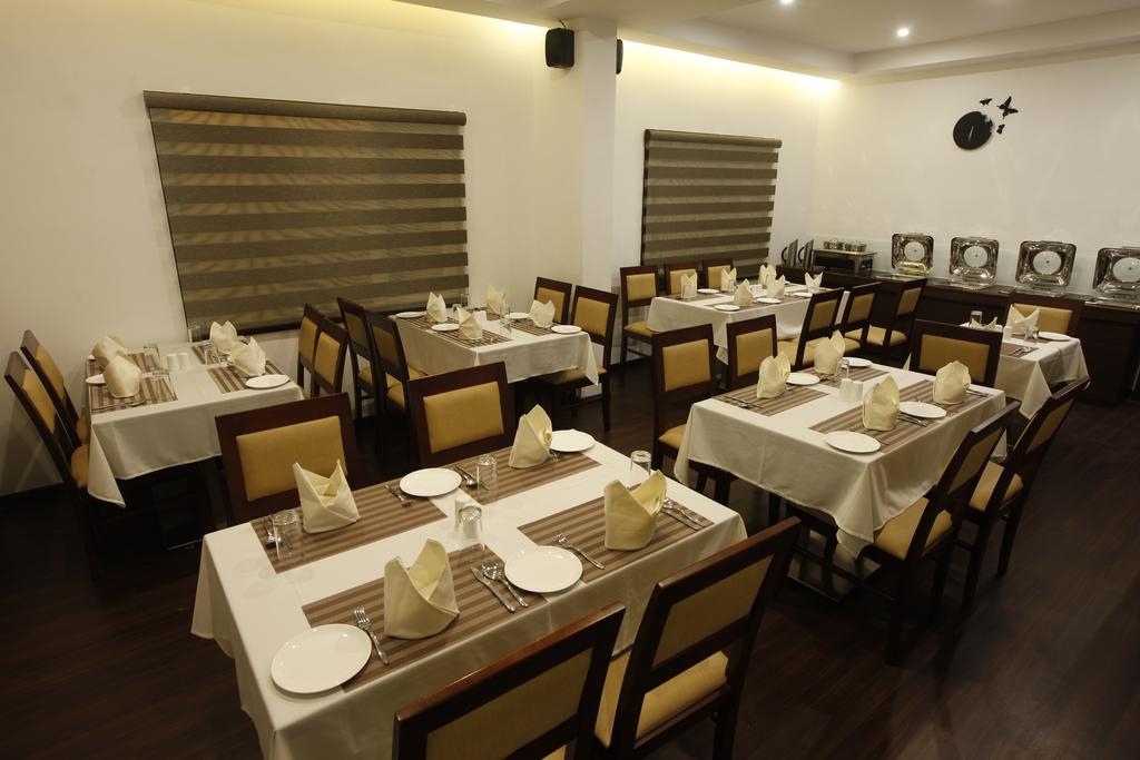 Brownstar Boutique Hotel Madras Buitenkant foto